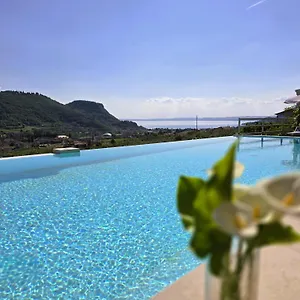 Relais Olivi Aparthotel Costermano